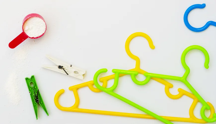 How to Choose the Right Plastic Hanger for Your Work